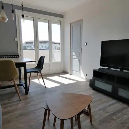 A Proximite Des Plages Et Commerces Lägenhet